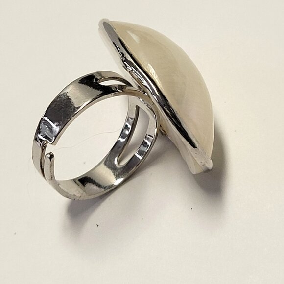Mother of Pearl Adjustable Ring, Oval Mother of Pearl Ring - Picture 3 of 14